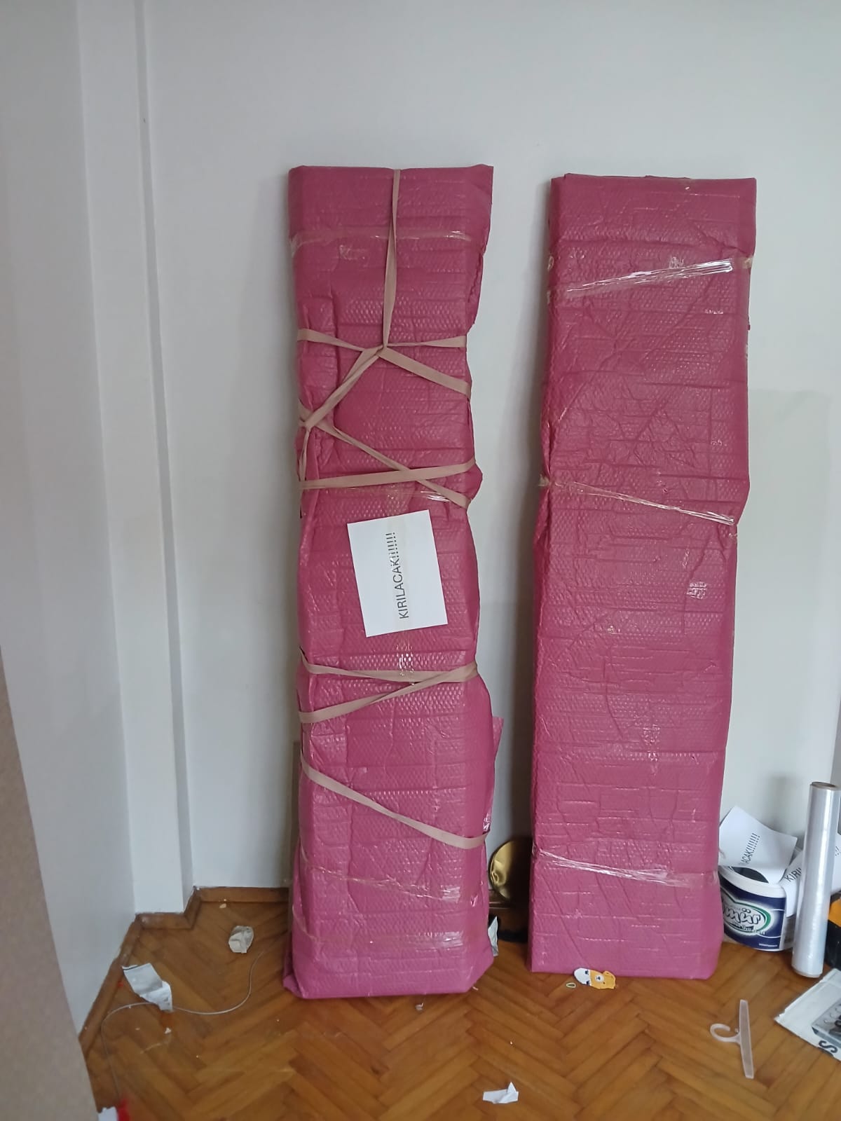 Kapalı kasalı nakliyat aracı